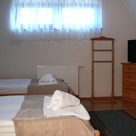 Kadarta Vendeglo Panzio Bed & Breakfast Veszprém Dış mekan fotoğraf