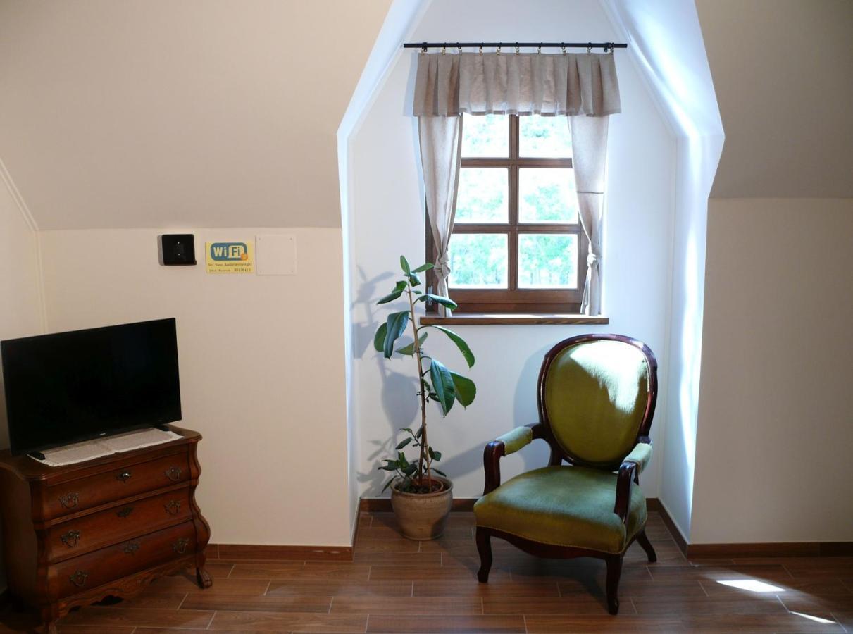 Kadarta Vendeglo Panzio Bed & Breakfast Veszprém Dış mekan fotoğraf