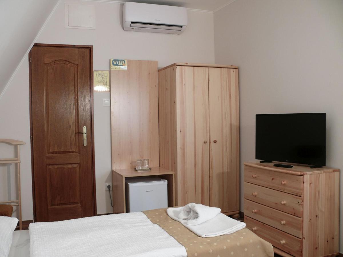 Kadarta Vendeglo Panzio Bed & Breakfast Veszprém Dış mekan fotoğraf