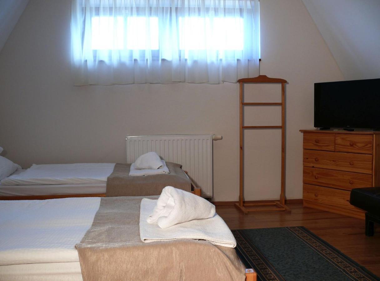 Kadarta Vendeglo Panzio Bed & Breakfast Veszprém Dış mekan fotoğraf